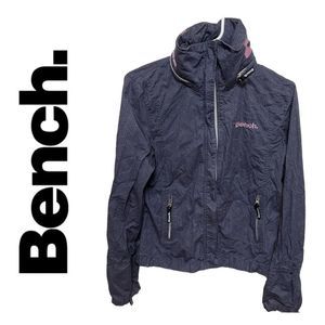 Bench Windbreaker